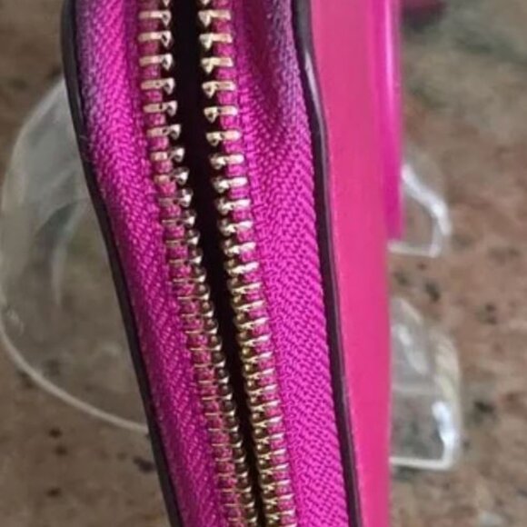 Tory Burch Wallet - Picture 7 of 9